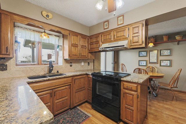 10318 W Alamo, Wichita, KS 67212