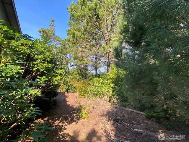 29008 K Lane, Ocean Park, WA 98640