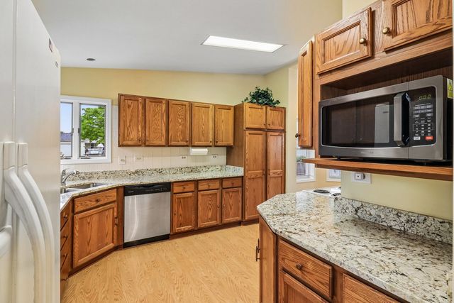 335 Belmont Court, Grayslake, IL 60030