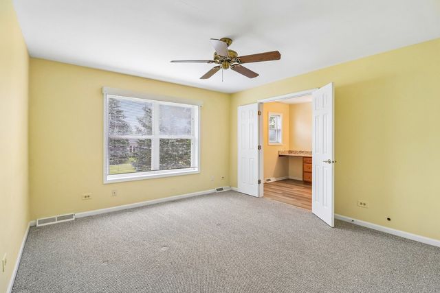 335 Belmont Court, Grayslake, IL 60030
