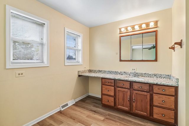 335 Belmont Court, Grayslake, IL 60030
