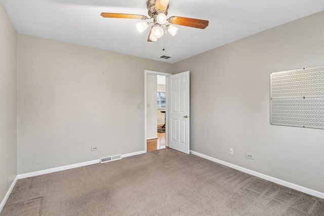 335 Belmont Court, Grayslake, IL 60030