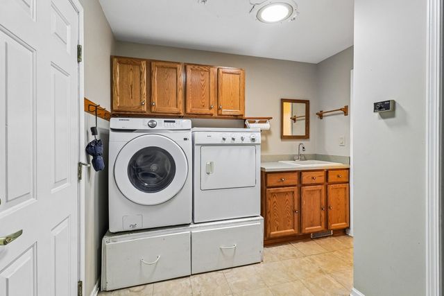335 Belmont Court, Grayslake, IL 60030