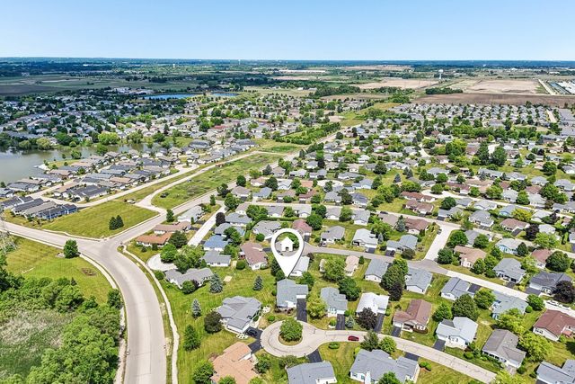 335 Belmont Court, Grayslake, IL 60030