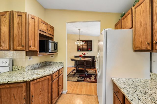 335 Belmont Court, Grayslake, IL 60030