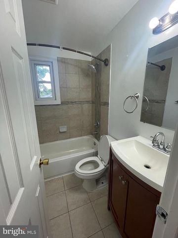 641 49TH ST NE, Washington, DC 20019