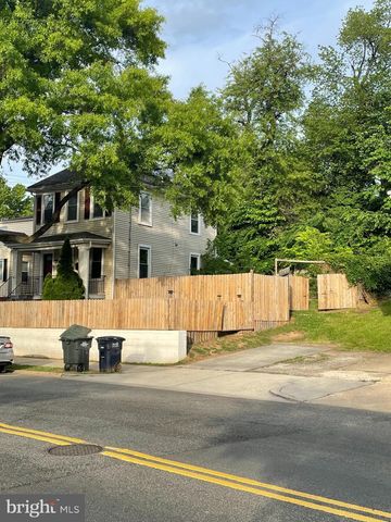 641 49TH ST NE, Washington, DC 20019