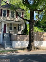 641 49TH ST NE, Washington, DC 20019