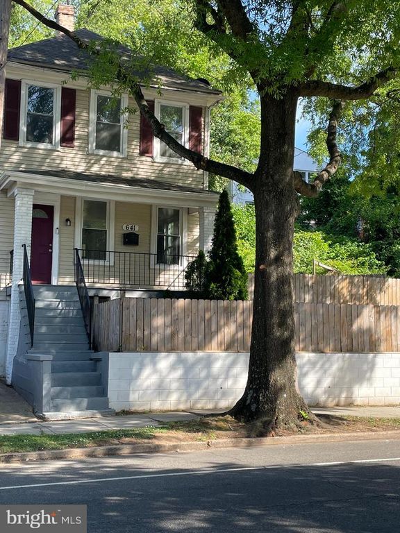 641 49TH ST NE, Washington, DC 20019