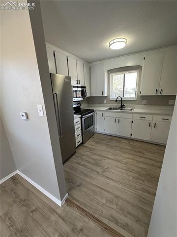 2717 King Street, Colorado Springs, CO 80904