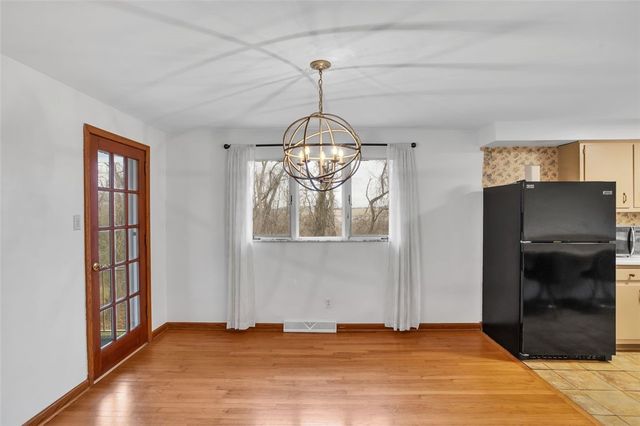 15 Pleasant Dr, Monessen, PA 15062