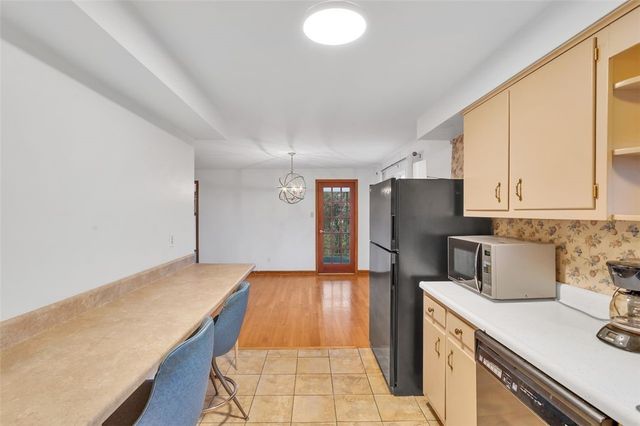 15 Pleasant Dr, Monessen, PA 15062