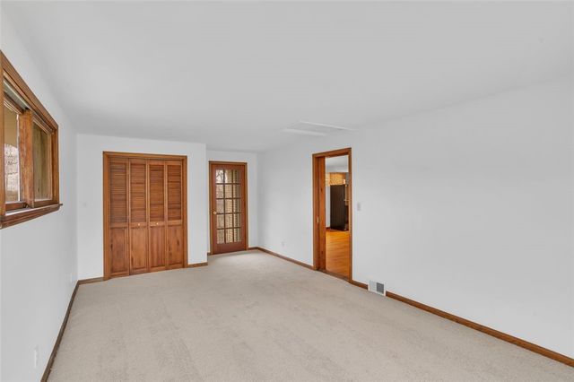 15 Pleasant Dr, Monessen, PA 15062