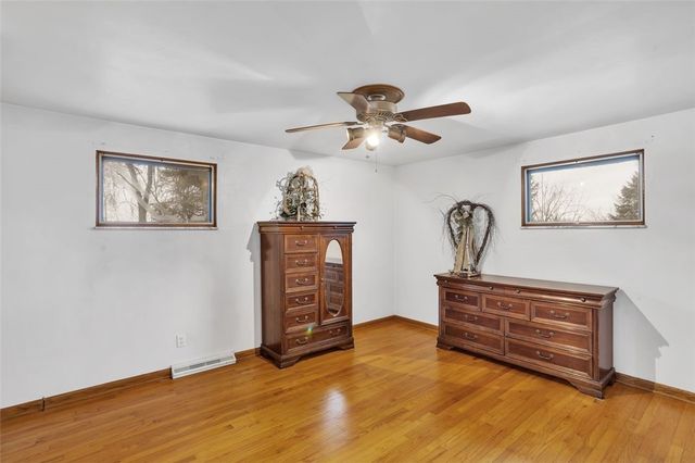 15 Pleasant Dr, Monessen, PA 15062