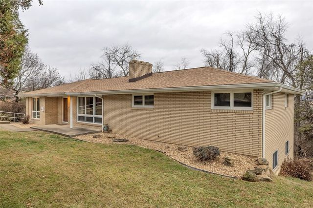 15 Pleasant Dr, Monessen, PA 15062