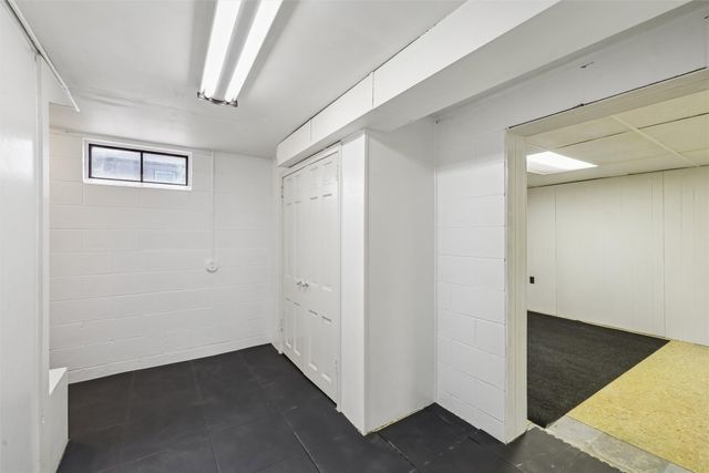 175 Waukee Avenue, Waukee, IA 50263