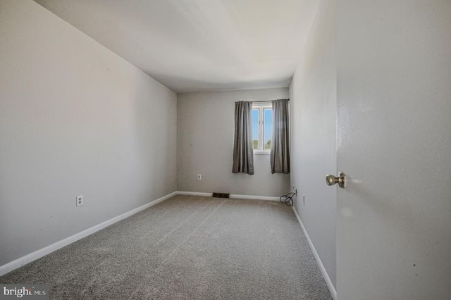 27 SERVAN CT, Wilmington, DE 19805