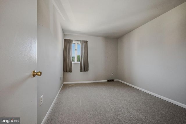 27 SERVAN CT, Wilmington, DE 19805