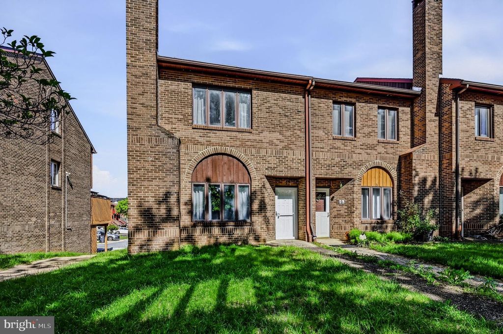 27 SERVAN CT, Wilmington, DE 19805