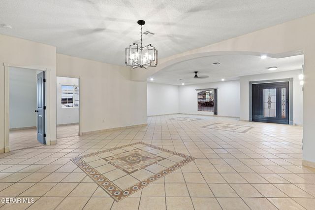 1121 Spartan Drive, Canutillo, TX 79835