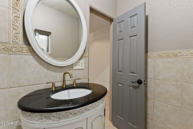 1121 Spartan Drive, Canutillo, TX 79835