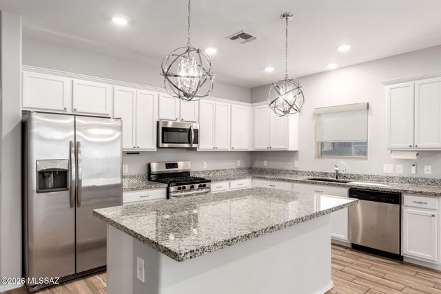 9162 W Blue Saguaro Street, Marana, AZ 85653