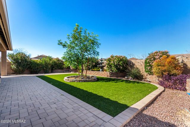 9162 W Blue Saguaro Street, Marana, AZ 85653