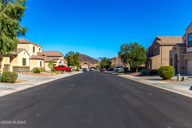 9162 W Blue Saguaro Street, Marana, AZ 85653