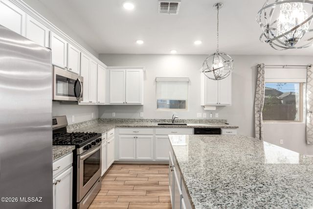 9162 W Blue Saguaro Street, Marana, AZ 85653