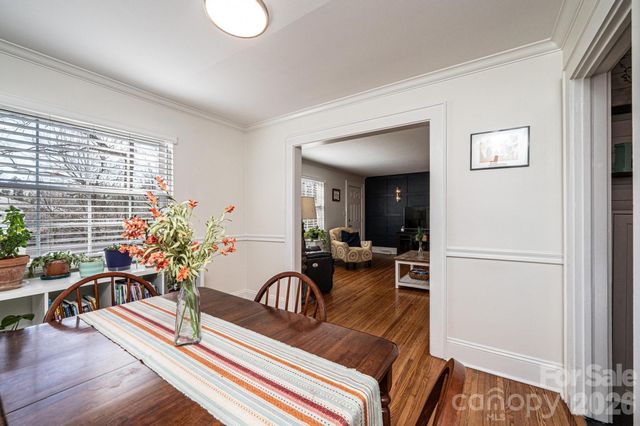 132 15th Avenue NW, Hickory, NC 28601