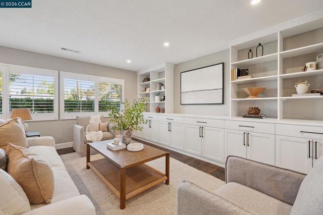 219 Evelyn Dr, Pleasant Hill, CA 94523