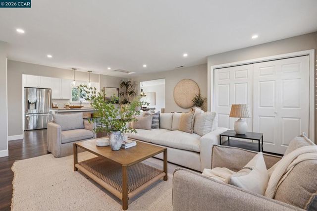 219 Evelyn Dr, Pleasant Hill, CA 94523