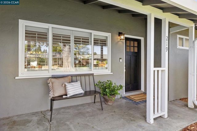 219 Evelyn Dr, Pleasant Hill, CA 94523