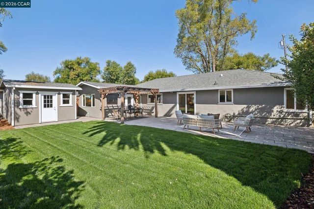 219 Evelyn Dr, Pleasant Hill, CA 94523