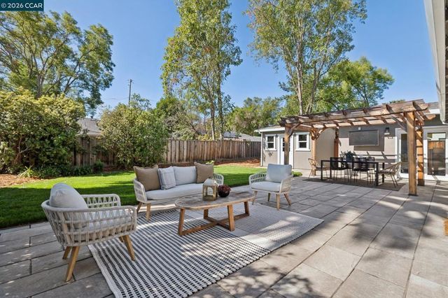 219 Evelyn Dr, Pleasant Hill, CA 94523