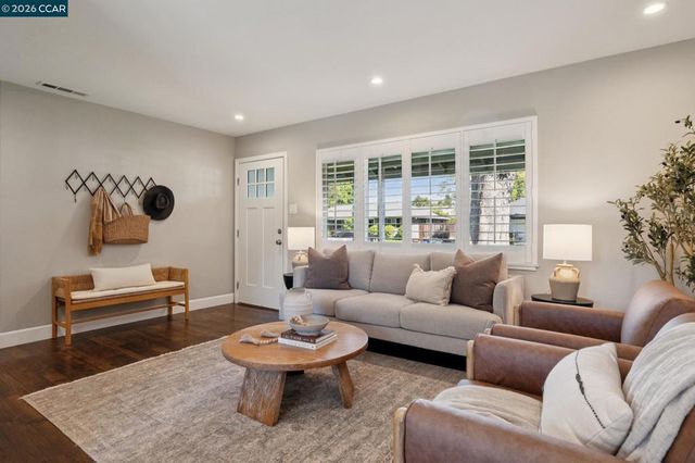 219 Evelyn Dr, Pleasant Hill, CA 94523