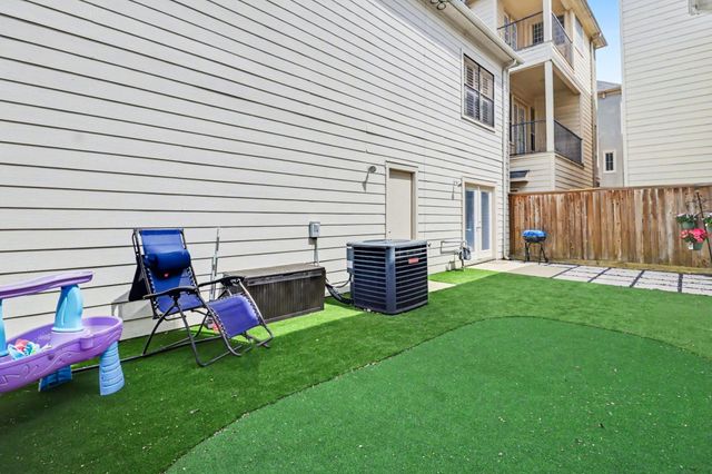 914 W 25th Street 2, Houston, TX 77008