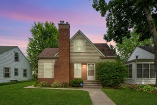 5924 10th Avenue S, Minneapolis, MN 55417