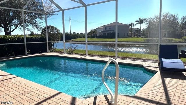 2560 Keystone Lake DR, Cape Coral, FL 33909