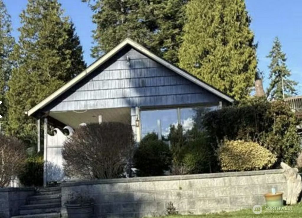 5118 Seaview Drive, Blaine, WA 98230