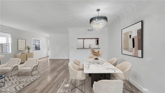 527 E Elmwood B, Burbank, CA 91501