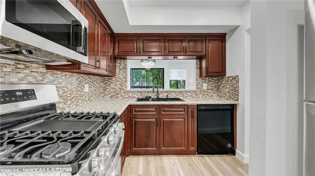 527 E Elmwood B, Burbank, CA 91501