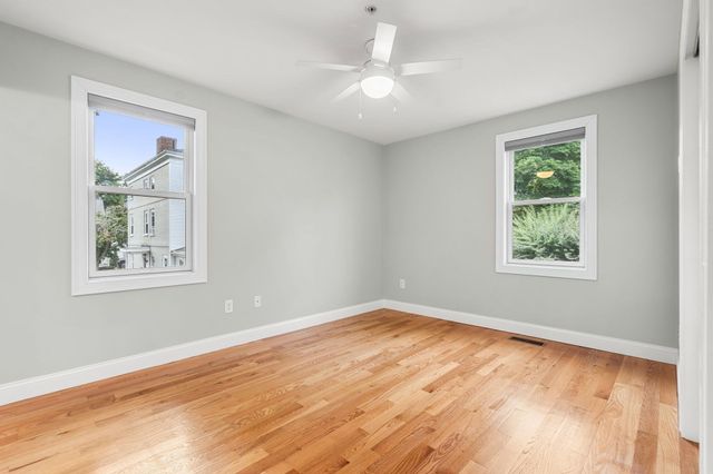 26 Andrew Street 2R, Salem, MA 01970