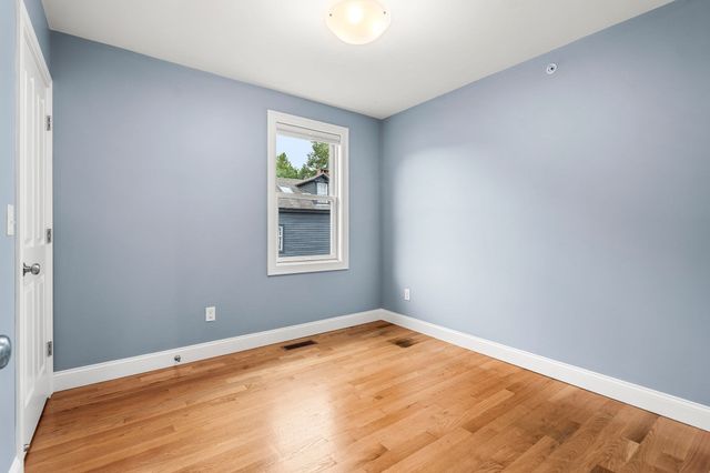 26 Andrew Street 2R, Salem, MA 01970