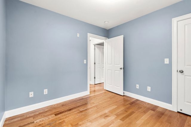26 Andrew Street 2R, Salem, MA 01970