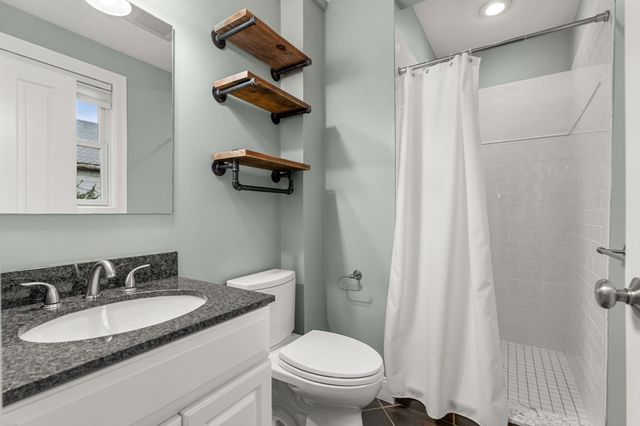 26 Andrew Street 2R, Salem, MA 01970