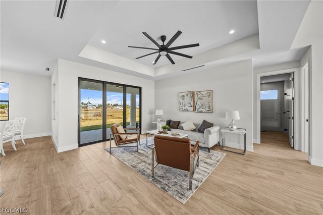 409 NE 15th TER, Cape Coral, FL 33909