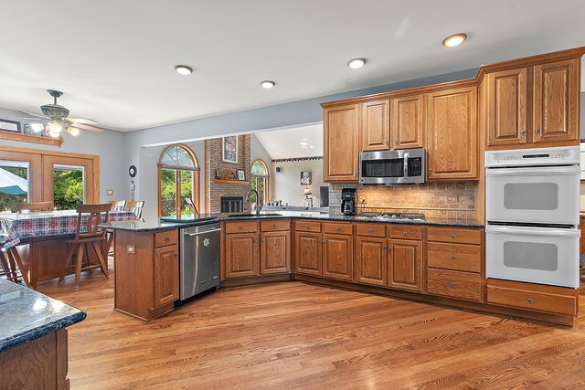 17324 Deer Creek Drive, Orland Park, IL 60467