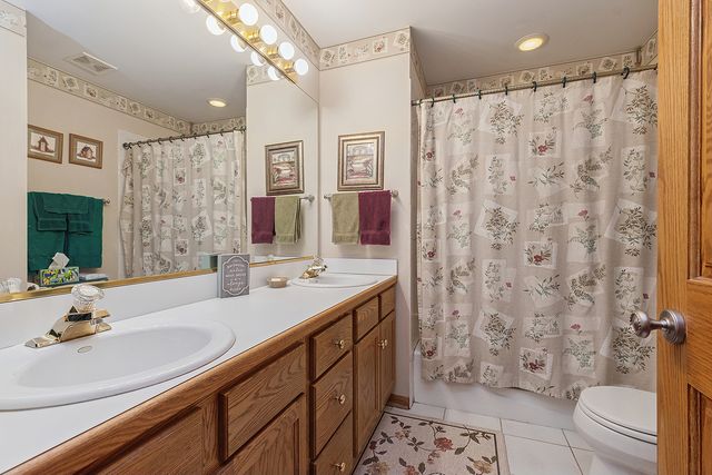 17324 Deer Creek Drive, Orland Park, IL 60467