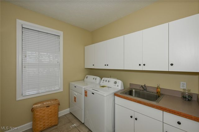 5957 Century Street NW, Canton, OH 44718